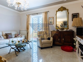 Appartamento in Vendita a Marino, zona Santa Maria Delle Mole, 398'000€, 148 m²