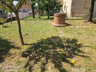 Casa Indipendente in Vendita a Montepulciano, zona Montepulciano Stazione, 190'000€, 300 m², con Box