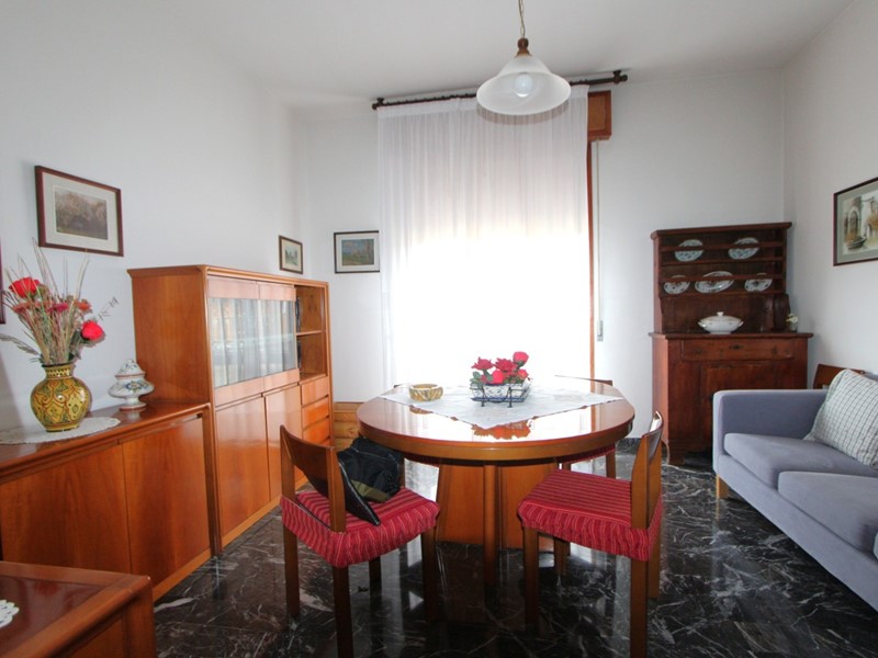 Appartamento in Vendita a Valsamoggia, zona Monteveglio, 148'000€, 97 m², con Box