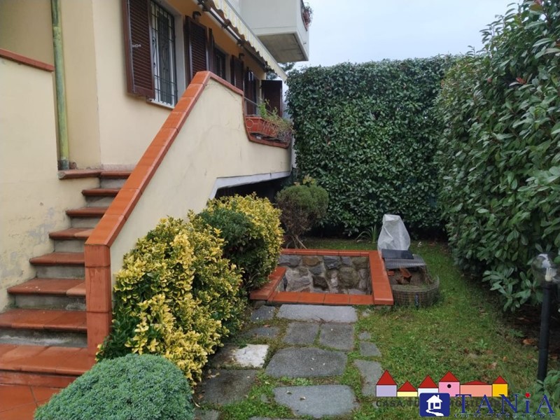 Casa Semi Indipendente in Vendita a Carrara, 185'000€, 75 m²