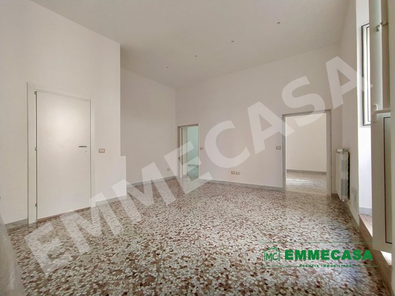 Casa Semi Indipendente in Vendita a Valenzano, 80'000€, 92 m²