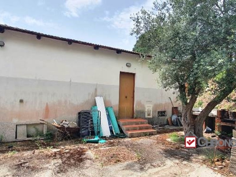 Villa in Vendita a Messina, 65'000€, 80 m²