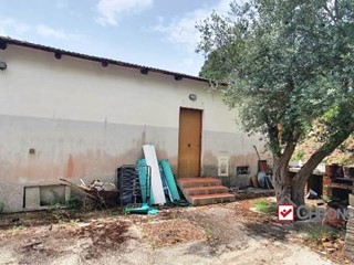 Villa in Vendita a Messina, 65'000€, 80 m²