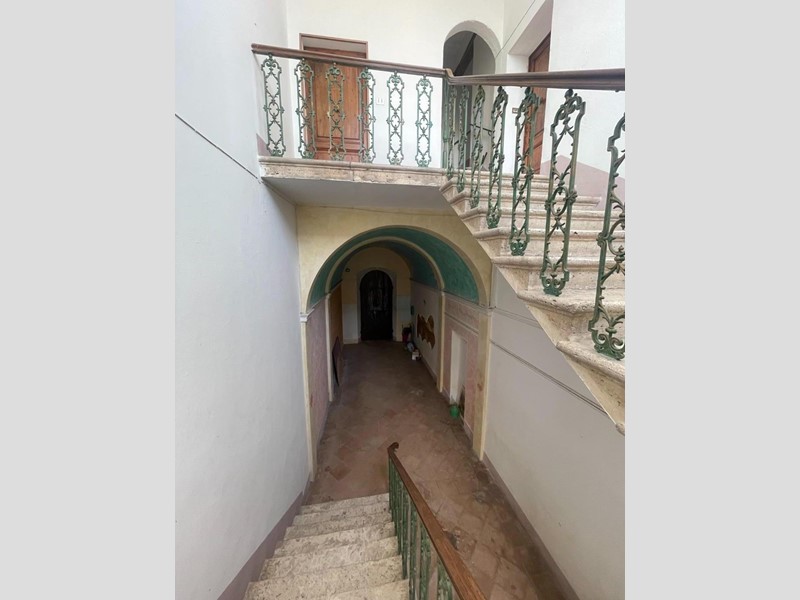 Appartamento in Vendita a Montalcino, 115'000€, 92 m², arredato