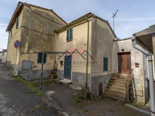 Quadrilocale in Vendita a Pomarance, zona Micciano, 18'000€, 55 m²