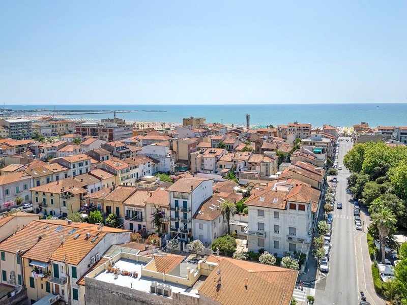 Casa Indipendente in Vendita a Viareggio, 620'000€, 193 m², arredato