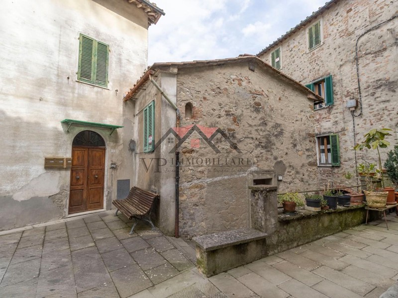 Casa Indipendente in Vendita a Castelnuovo di Val di Cecina, 45'000€, 95 m²