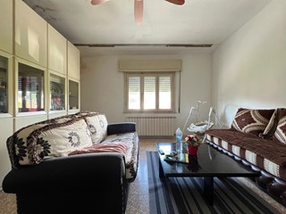 Appartamento in Vendita a Santa Maria a Monte, zona Montecalvoli Basso, 90'000€, 110 m², arredato