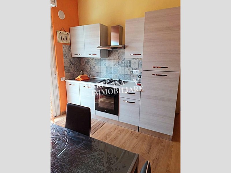 Trilocale in Affitto a Sarzana, zona Marinella di Sarzana, 1'200€, 45 m², arredato