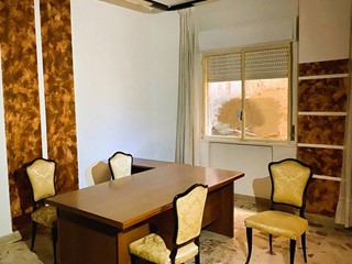 Ufficio in Vendita a Agrigento, 40'000€, 25 m², arredato