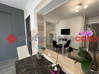 Appartamento in Vendita a Pomezia, 95'000&euro;, 50 m², arredato