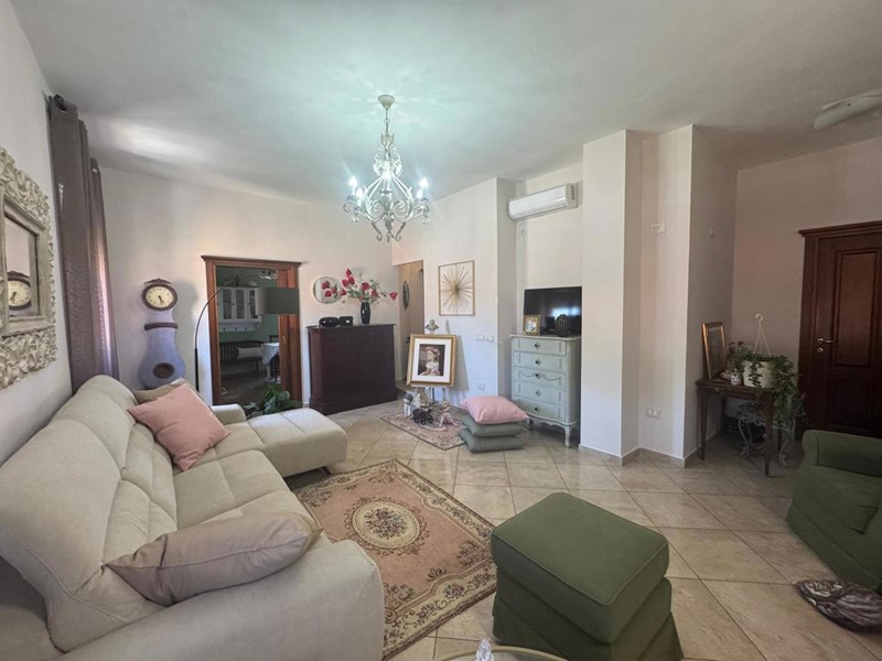 Trilocale in Vendita a Iglesias, 120'000€, 90 m², arredato