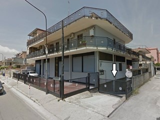 Capannone in Vendita a Pomigliano d'Arco, 320'000€, 980 m²