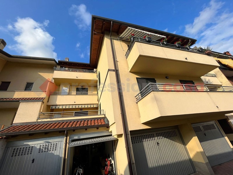 Trilocale in Vendita a Parabiago, 170'000€, 95 m², arredato