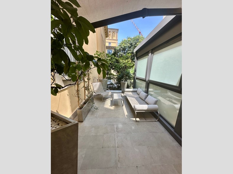 Trilocale in Vendita a Milano, 1'090'000€, 82 m², arredato