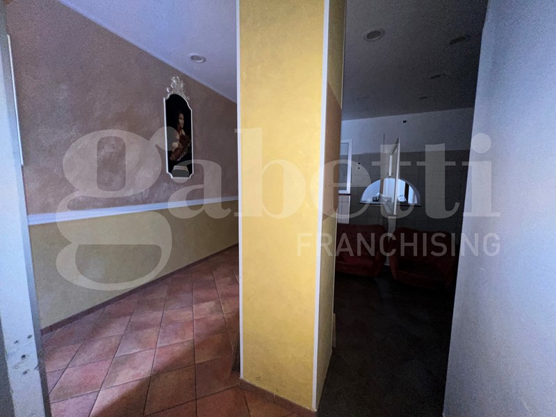 Negozio in Vendita a Amantea, 175'000€, 155 m²