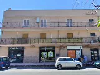 Quadrilocale in Vendita a Taranto, 100'000€, 145 m²