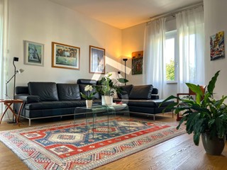 Appartamento in Vendita a Jesi, zona ZONA 4A, 298'000€, 216 m², con Box