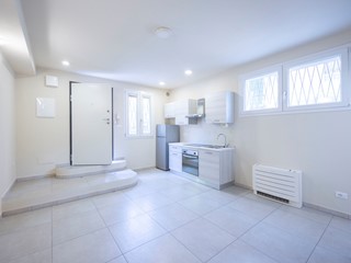 Bilocale in Vendita a Bologna, zona Ovest, 215'000€, 54 m²