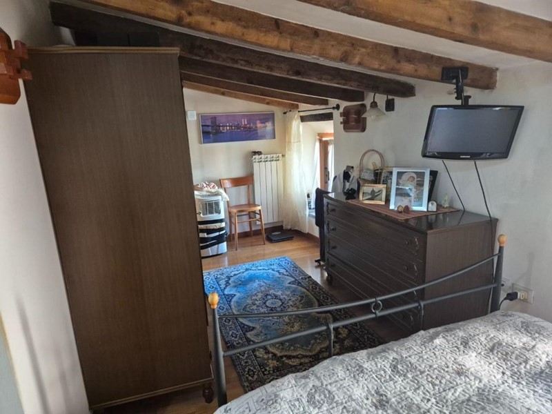 Casa Semi Indipendente in Vendita a Luni, 95'000€, 80 m²