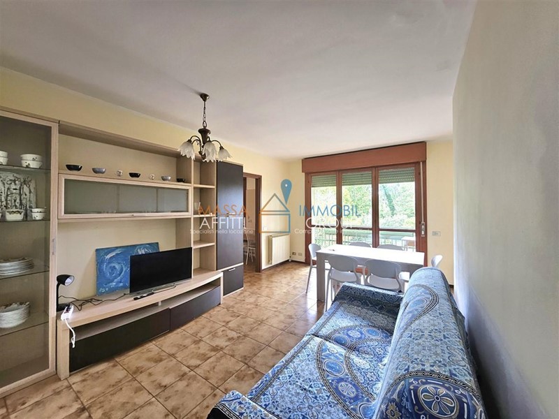 Quadrilocale in Vendita a Massa, zona Marina Di Massa, 215'000&euro;, 75 m², arredato