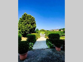 Appartamento in Vendita a Fontanellato, 185'000€, 200 m², con Box