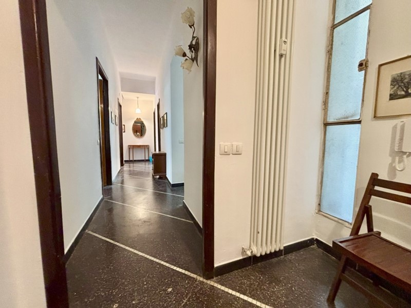 Appartamento in Vendita a Genova, zona San Martino, 188'000€, 110 m²