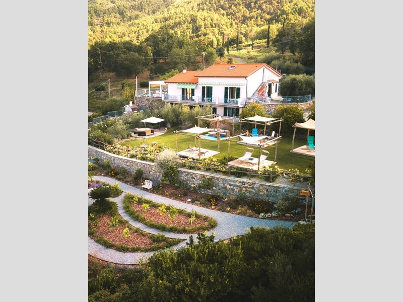 Villa in Vendita a Deiva Marina, 890'000€, 391 m²