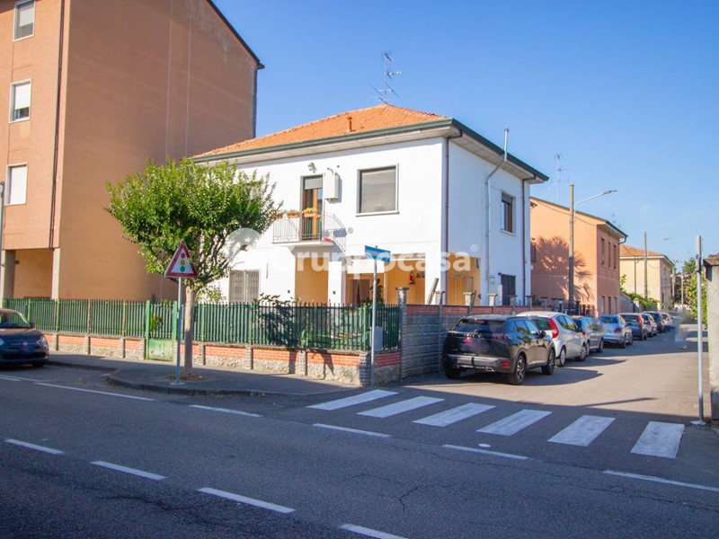 Trilocale in Vendita a Marcallo con Casone, 170'000€, 97 m²