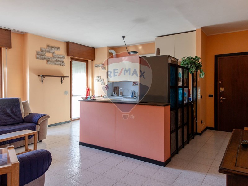 Trilocale in Vendita a Agrate Brianza, 174'000€, 97 m²