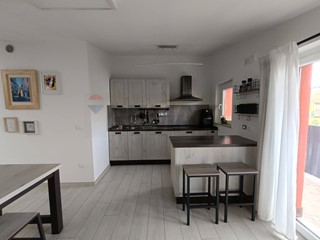 Appartamento in Vendita a Sant'Eusanio del Sangro, 129'000&euro;, 144 m²