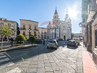 Appartamento in Vendita a Acireale, 259'000&euro;, 280 m²