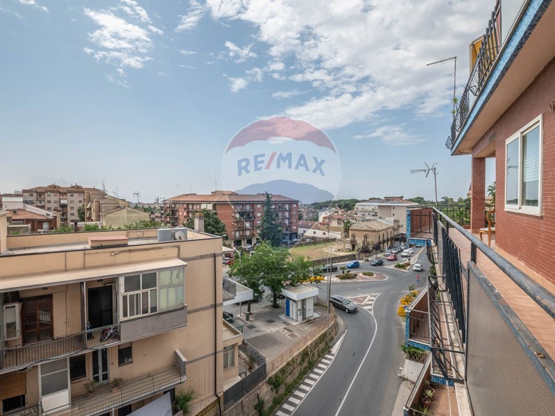 Appartamento in Vendita a Caltagirone, 85'000€, 115 m²