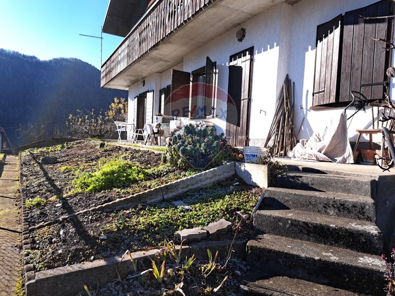 Quadrilocale in Vendita a Lamon, 110'000€, 120 m²