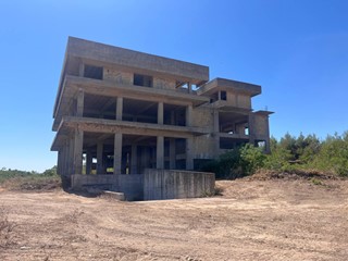 Appartamento in Vendita a Castelvetrano, 5500 m²