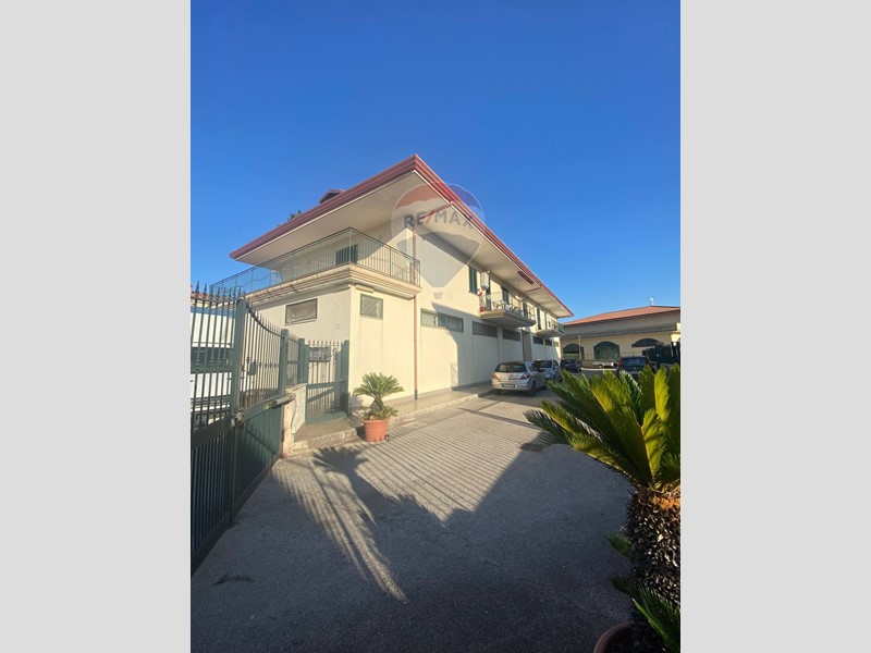 Quadrilocale in Vendita a Carinola, 110'000€, 120 m²