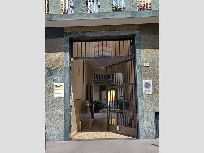 Laboratorio in Vendita a Milano, 360'000€, 211 m²