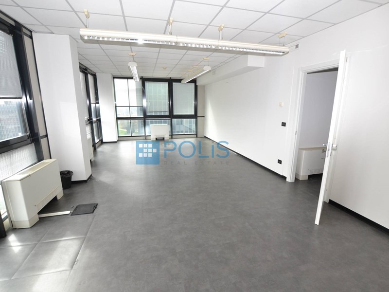 Ufficio in Affitto a Padova, 4'350€, 360 m²