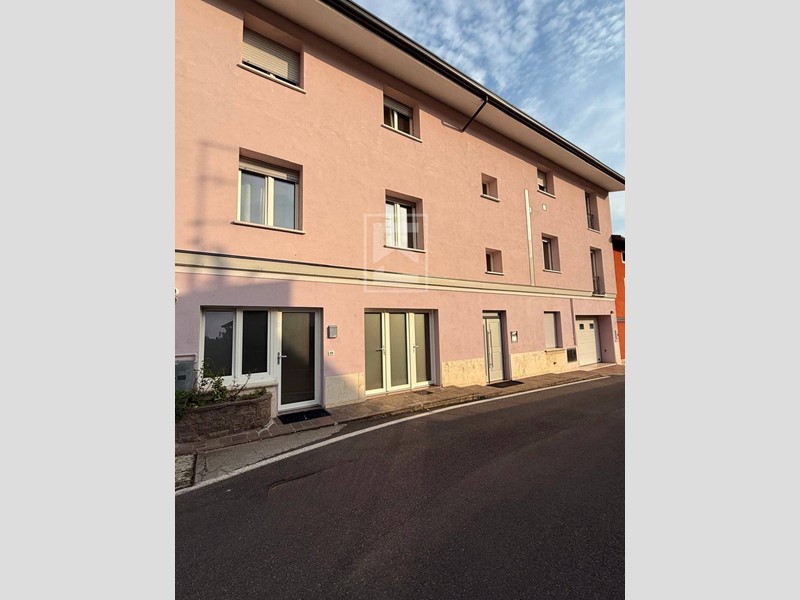 Appartamento in Vendita a Vobarno, 240'000€, 155 m², con Box