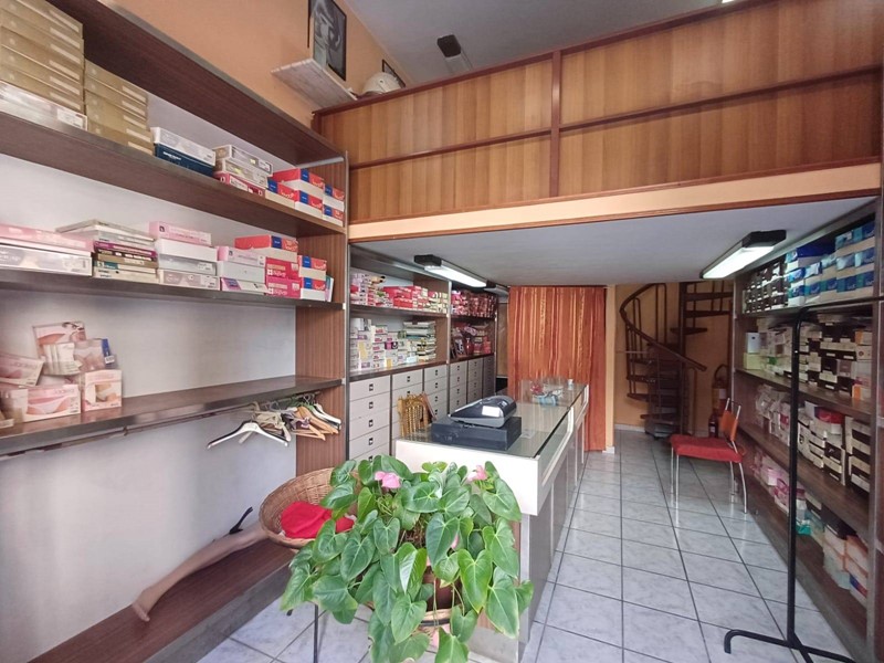 Immobile commerciale in Vendita a Caserta, 60'000€, 35 m²