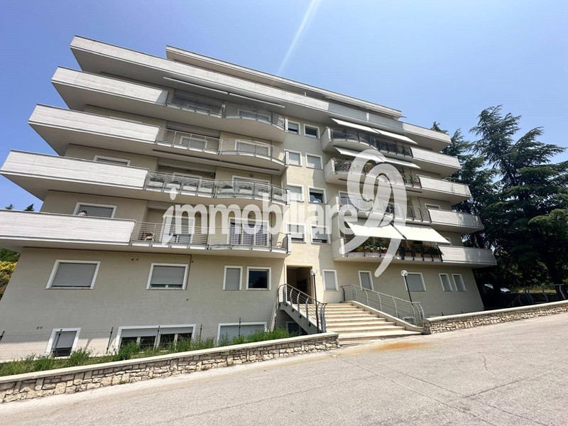 Bilocale in Vendita a L'Aquila, 143'000&euro;, 132 m²