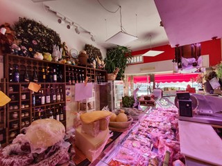 Attività commerciale in Vendita a Cagliari, 249'000&euro;, 60 m²