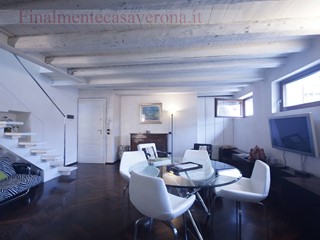 Bilocale in Affitto a Verona, 1'350€, 74 m²