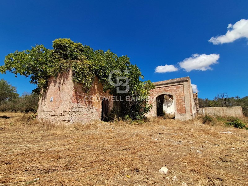 Rustico in Vendita a Mesagne, 49'000€, 100 m²