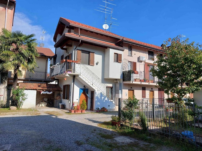 Trilocale in Vendita a Tradate, 139'000€, 89 m²