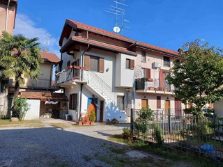 Trilocale in Vendita a Tradate, 139'000€, 89 m²