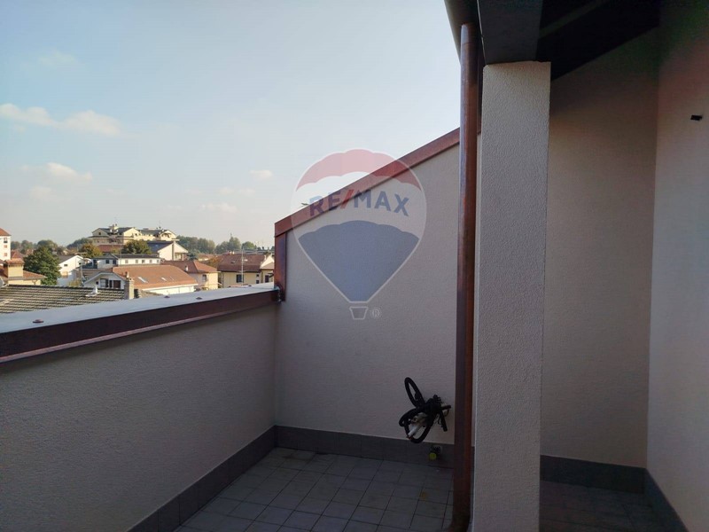 Attico in Vendita a Senago, 140'000€, 49 m²