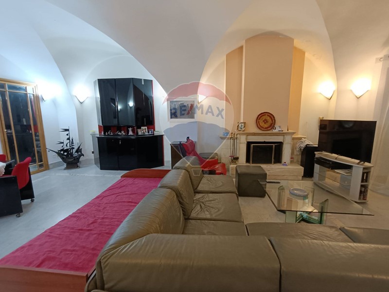 Casa Semi Indipendente in Vendita a Lanciano, 160'000€, 252 m²