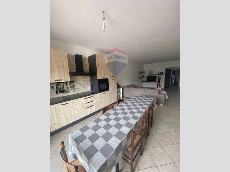 Appartamento in Vendita a Sant'Eusanio del Sangro, 126'000€, 165 m²