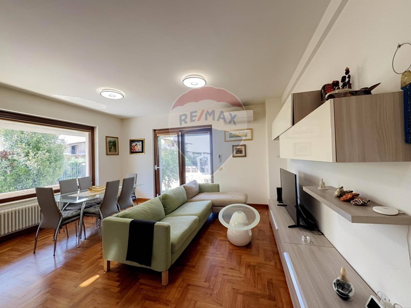 Villetta a schiera in Vendita a Lanciano, 295'000€, 198 m²